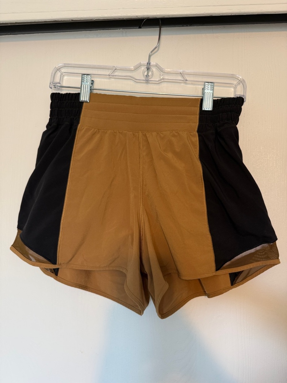 lululemon athletica Hotty Hot High Rise Short 4”